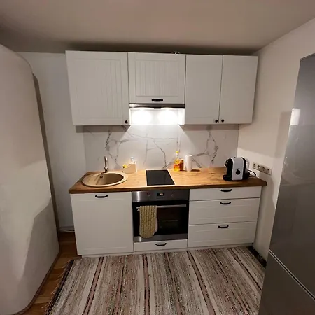 Apartment Cozy Private Wifi 1br Sleeps 4 Great Location