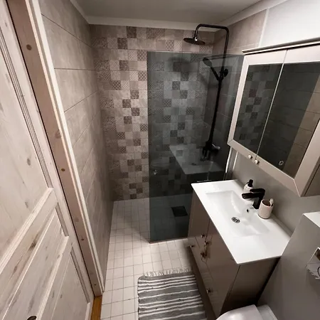 Apartment Cozy Private Wifi 1br Sleeps 4 Great Location *